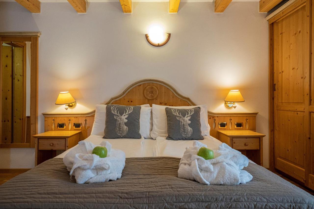 Hotel Soreghes Gran Chalet Campitello di Fassa Eksteriør billede