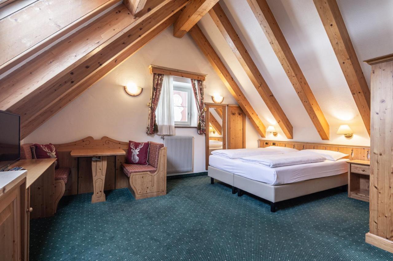 Hotel Soreghes Gran Chalet Campitello di Fassa Eksteriør billede