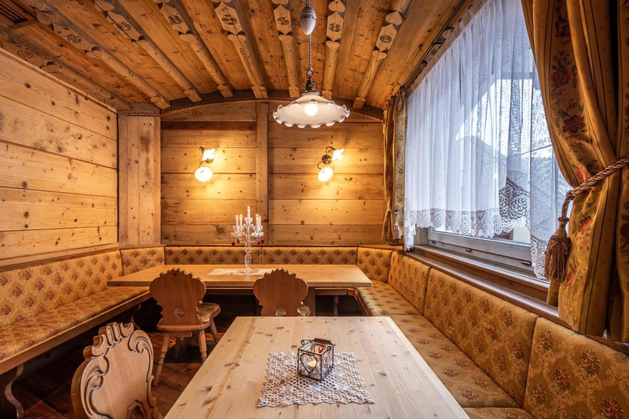 Hotel Soreghes Gran Chalet Campitello di Fassa Eksteriør billede