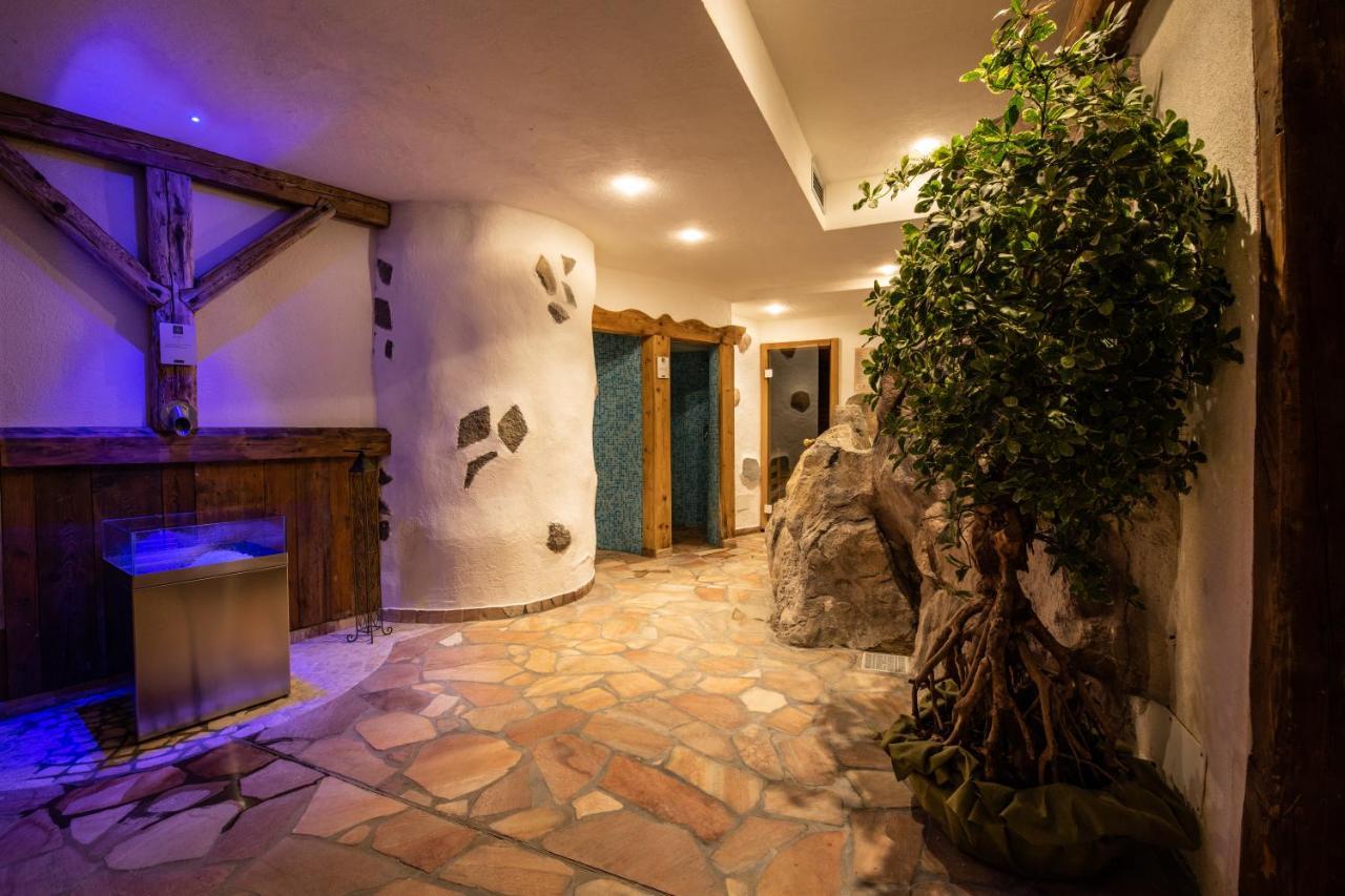 Hotel Soreghes Gran Chalet Campitello di Fassa Eksteriør billede